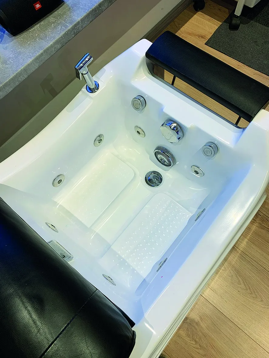 Voetbad van de spa pedicurestoel met bubbelfunctie