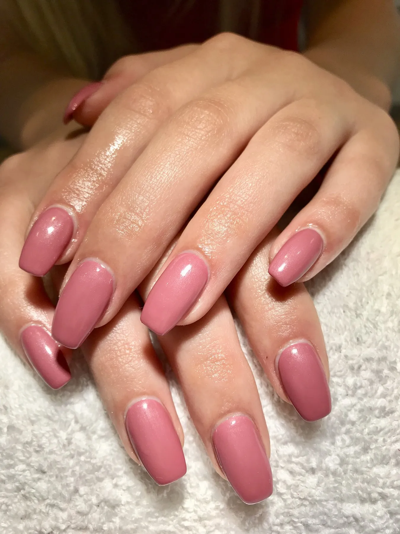 Roze coffin nagels op natuurlijke lengte